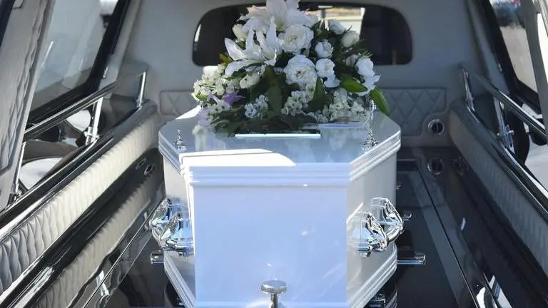 82-yr-old woman discovered alive at New York funeral home after being pronounced dead New York