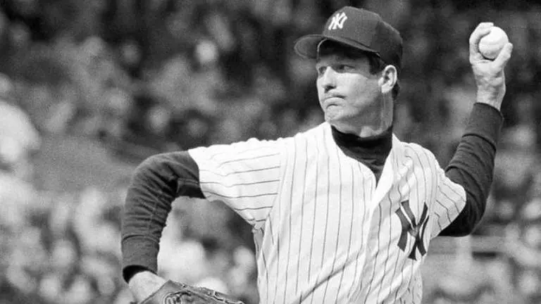 Former pitching great Tommy John hospitalized with COVID-19
