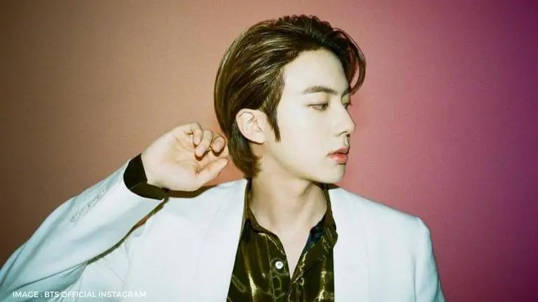 BTS’s Jin reveals list of songs he listens to while taking shower; ARMY reacts BTS Jin