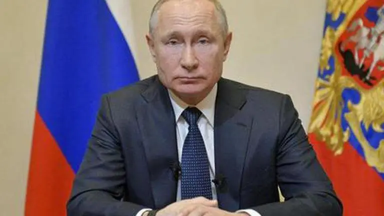 Hundreds petition against amendments in Russia