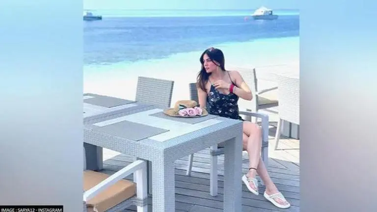 Shraddha Arya enjoys honeymoon in Maldives with her 'Chooda' on; See video Shraddha Arya