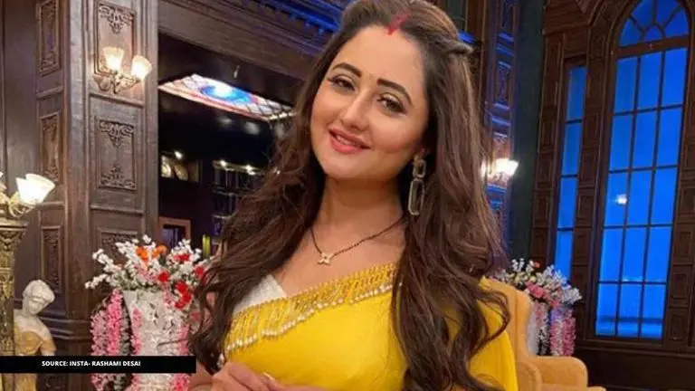 Rashami Desai gets into her 'Naagin 4' character & shares 'vanity-van story'; Watch rashami desai