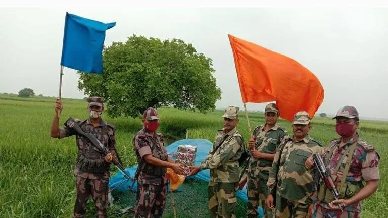 BSF troops exchange sweets & greetings at border with Bangladeshi forces on Eid-Ul-Fitr Bangladesh