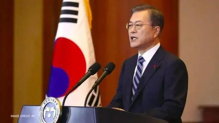 South Korea to refrain from reimposing lockdown despite surge in COVID-19 cases South Korea to refrain from reimposing lockdown despite rising COVID-19 cases