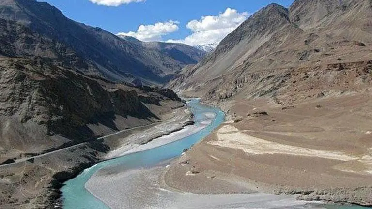 Researchers trace Indus River's paleoclimatic history using gravels geometric data Indus river