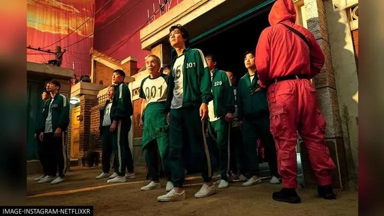 'Squid Game' Halloween costumes are being banned by US schools; here's why Squid game halloween costumes