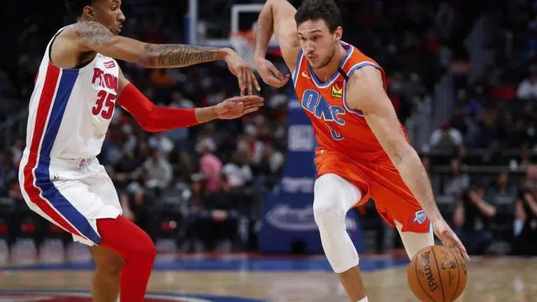 Thunder blow lead, but outlast Pistons 114-107 Thunder blow lead, but outlast Pistons 114-107