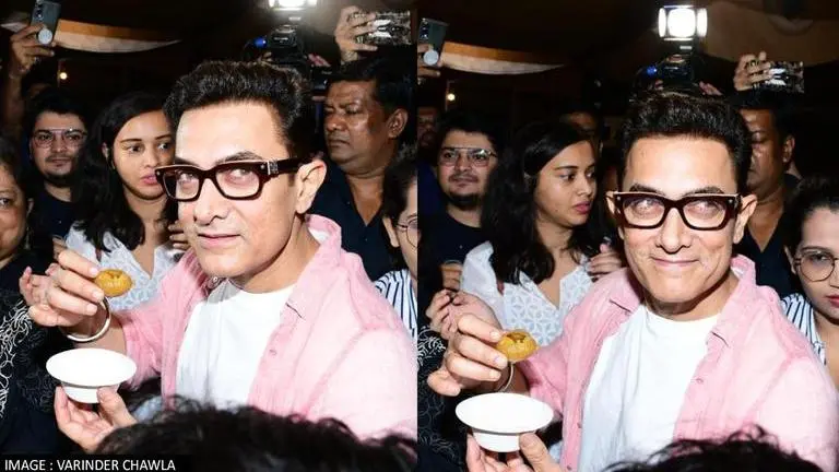 'Laal Singh Chaddha': Aamir Khan devours pani puri to begin film's promotion; Watch laal singh chaddha