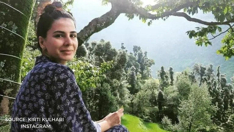 Kirti Kulhari gives glimpse of enjoying natural pool and trekking, says 'nature heals' Kirti Kulhari