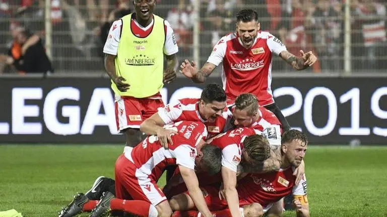 Merkel denies that Macron has recommended Bundesliga cancellation