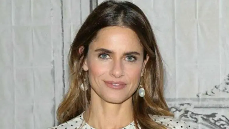 Amanda Peet boards series adaptation of Glenn Close's 1987 movie 'Fatal Attraction' fatal attraction