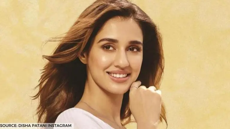 Five times Disha Patani surprised fans with her self-makeup look; see pics disha patani