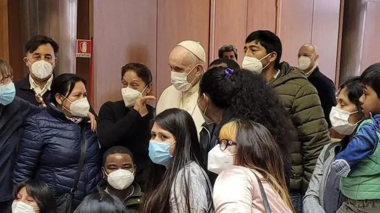 Pope Francis pays surprise visit to COVID-19 vaccination centre for people in need in Rome Pope