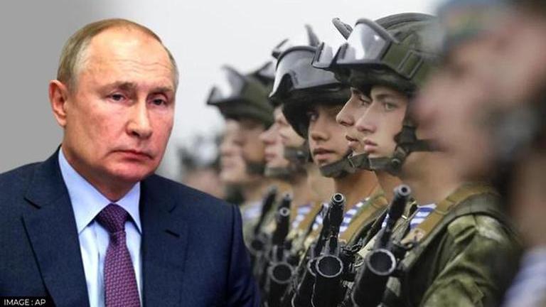 Vladimir Putin Signs Decree Raising Strength Of Armed Forces From 137K ...