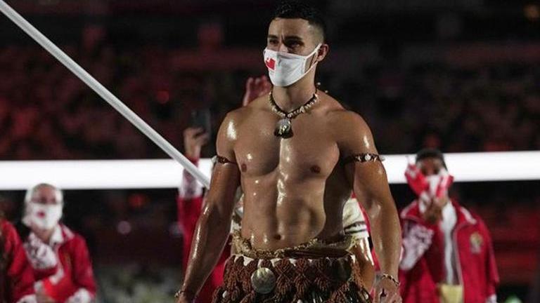 Tonga's shirtless superstar who Rio 2016 fell in love with returns at ...