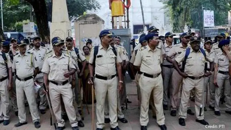 Over 270 cases registered, 3,370 people detained by Delhi Police for violating lockdown on Sunday