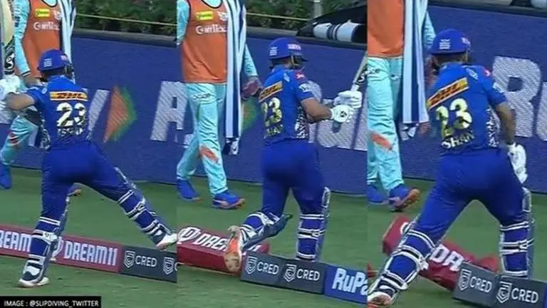 LSG vs MI: Ishan Kishan smashes boundary cushion after cheap dismissal, vents anger; Watch Ishan Kishan, Lucknow Super Giants, Mumbai Indians, IPL 2022, LSG vs MI, ishan kishan smashes bat, ishan kishan slams his bat, ishan kishan angry