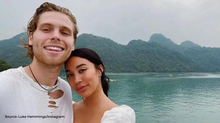 '5 Seconds of Summer' singer Luke Hemmings gets engaged to girlfriend Sierra Deaton Luke Hemmings and Sierra Deaton