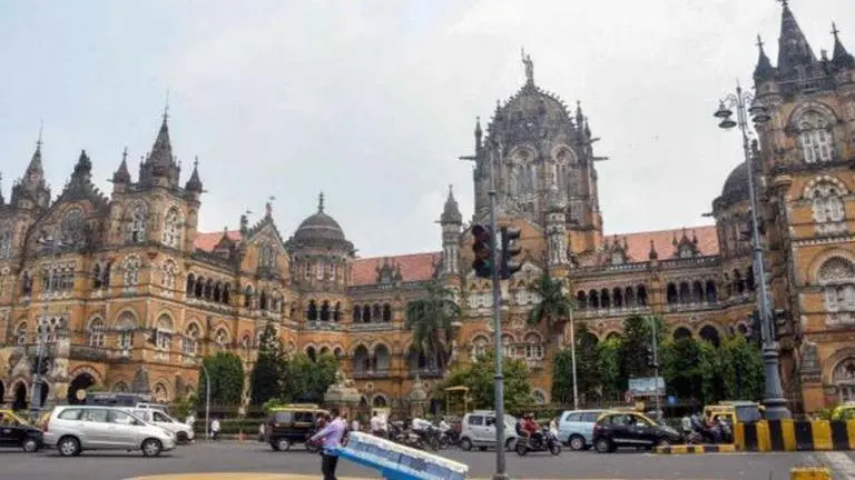 Mumbai power outage: City faces major power cut due to grid failure; local trains affected Mumbai power cut