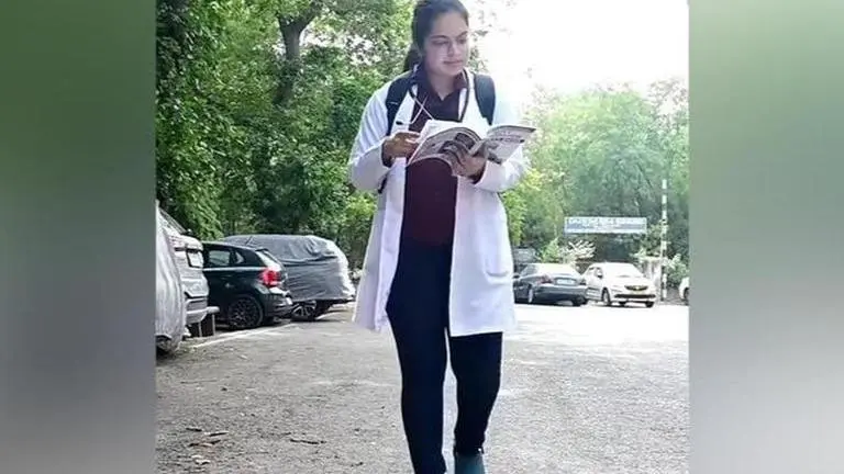 NEET PG 2022 topper Shagun Batra cracks exam in 1st attempt; becomes 1st doctor in family NEET