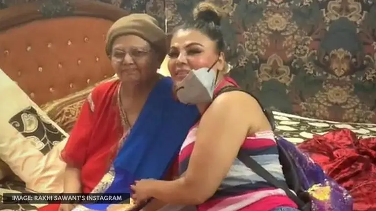 Rakhi Sawant leaves her mom embarrassed as she speaks about having her eggs frozen; Watch Rakhi Sawant