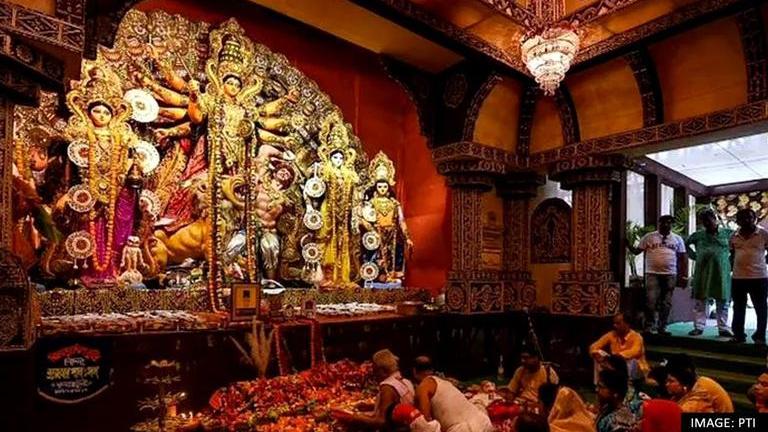 Security Beefed Up In Kolkata After Terror Alert During Durga Puja Republic World 1638