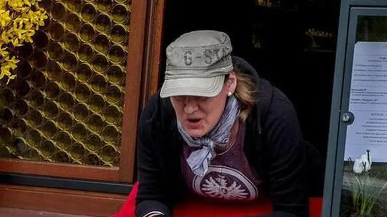 No need to swim: Germans stuck in New Zealand fly home