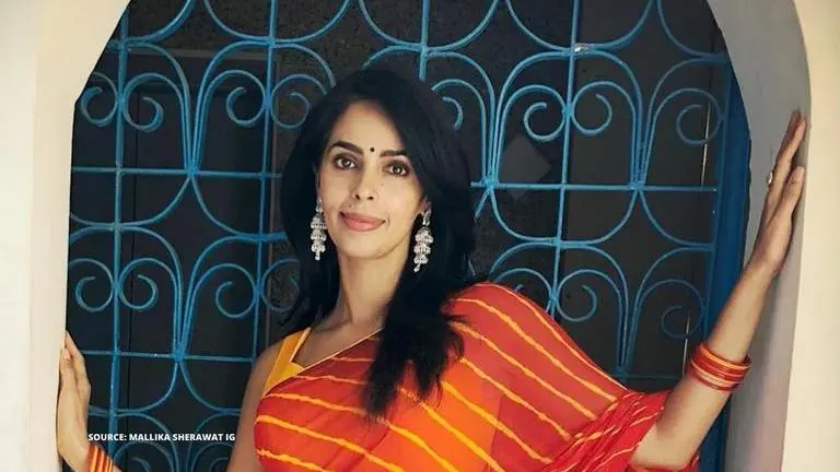 Mallika Sherawat says 'there is a lot of positivity' on social media amid COVID lockdown Mallika Sherawat