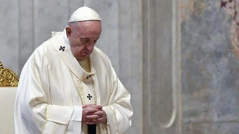 Pope Francis offer prayers for those burying virus contaminated mortals at morning mass