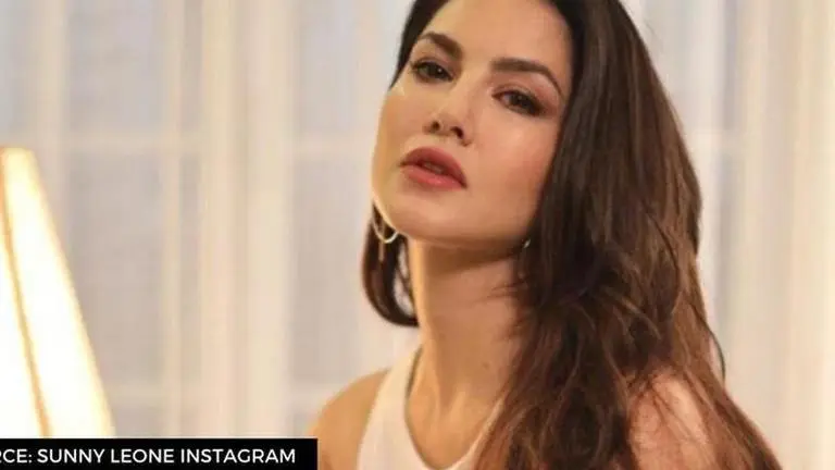 Sunny Leone looks adorable in a white crop top as she poses for the camera; Check out Sunny Leone