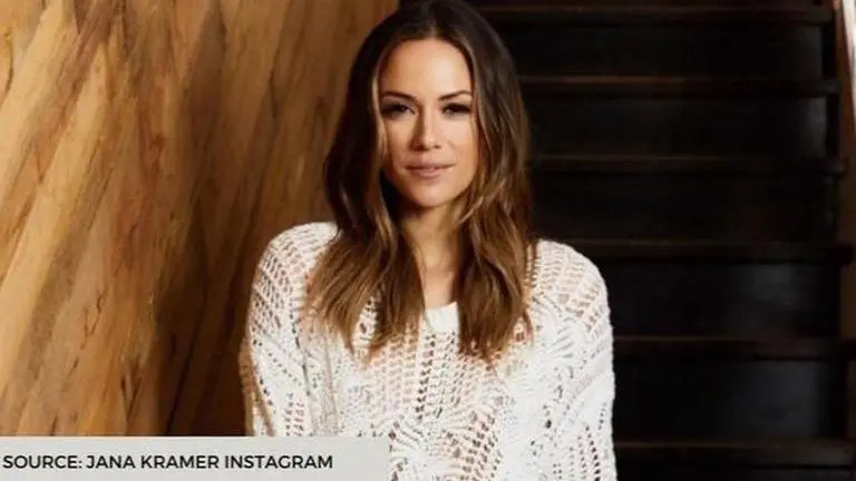 Jana Kramer's divorce from Mike Caussin entails a temporary restraining order In Frame: Jana Kramer; Source: Jana Kramer Instagram