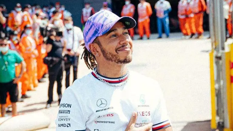 Lewis Hamilton is back: Mercedes quashes rumours about 7-time F1 champion with latest post Lewis Hamilton back to F1