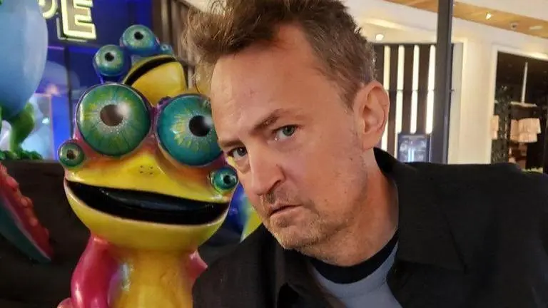 Matthew Perry reduces the selling price of his Batman-themed luxurious LA penthouse Matthew Perry