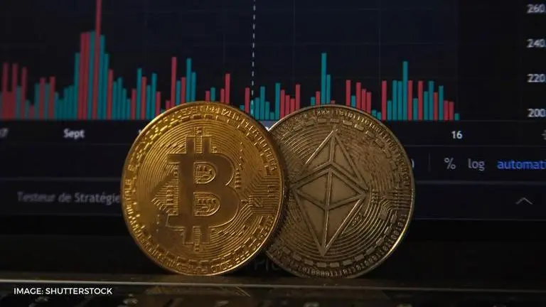 Why is Bitcoin going up? Bitcoin price touches $35,000 after small weekend dip why is bitcoin going up