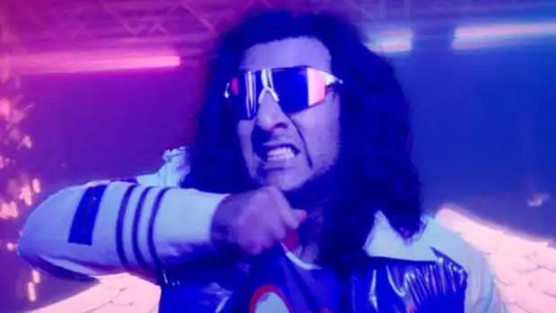 Ranbir Kapoor's Retro Look Goes Viral, Fans Speculate If It's For Rohit Dhawan's Ultimate Fighter Ranbir Kapoor in Ultimate Fighter