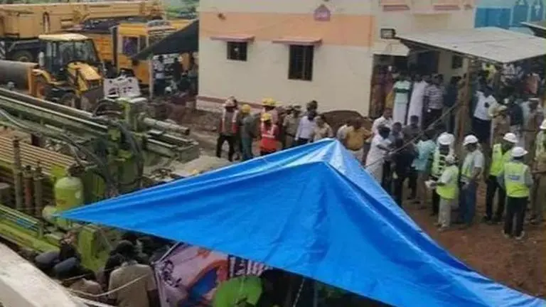 PM says praying for boy trapped in borewell in TN