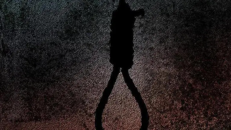 Iran officials sentence 5 to death for killing Basij officer Executes