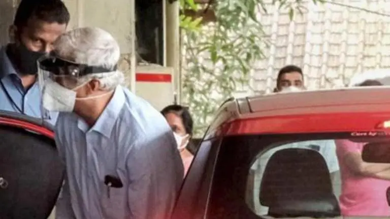 Kerala gold scam: Sivasankar's 'illegal' foreign travel could put him in trouble: Sources Kerala gold scam