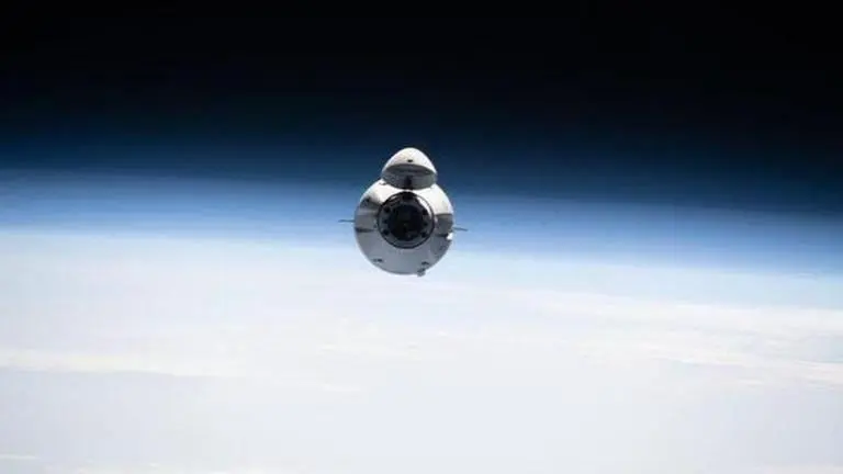 SpaceX's Cargo Dragon delivers Christmas gifts, feasts to astronauts in space SpaceX