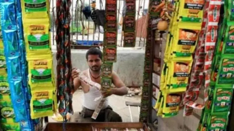 Gutka worth Rs 25 lakh seized, one held