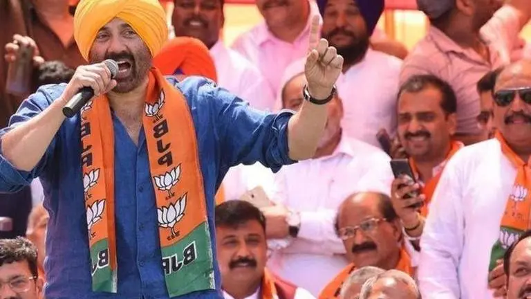 Sunny Deol calls 2019 an important year, thanks people for his successful political debut Sunny Deol