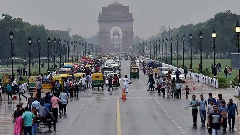 Delhi's air quality in higher end of 'moderate' category, may improve marginally on Sunday COVID-19