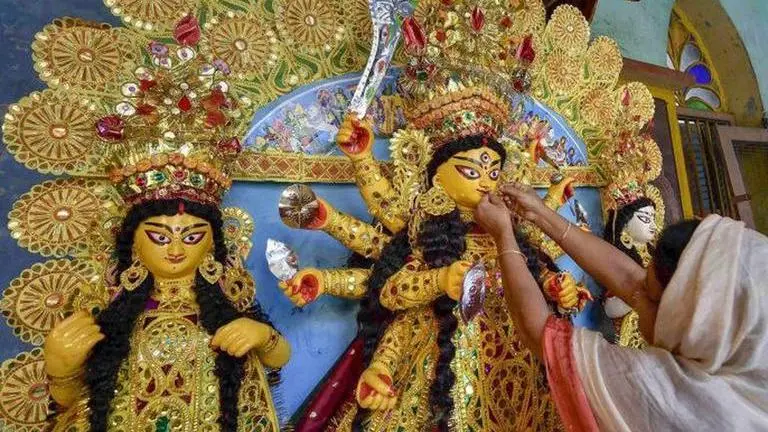Durga Puja committee to install giant TV screens to help people watch decoration & idol