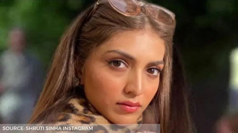 'Roadies' fame Shruti Sinha lashes out at IndiGo flights for 'lack of social distancing' roadies