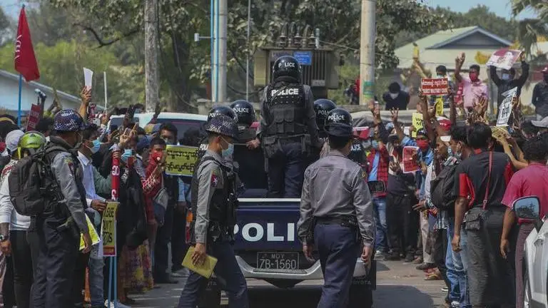 Myanmar troops said to be moving to cities