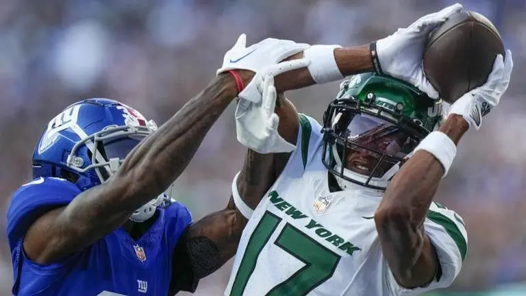 Jets’ Garrett Wilson watches film of Davante Adams each day to build chemistry with Aaron Rodgers Garrett Wilson