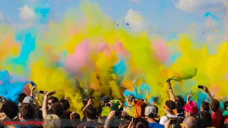 Happy Holi images and photos to send to your family and friends happy holi images