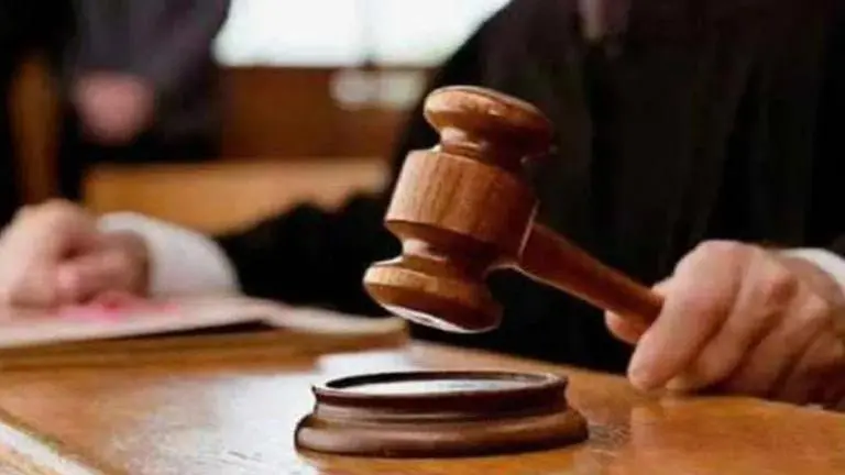 Karnataka HC quashes proceedings under SC/ST Act; 'No case if abuse not made in public' Karnataka