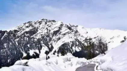 Planning a skiing trip in India? Manali to Gulmarg, 8 destinations to try this adventure sport at 8 skiing destinations of India