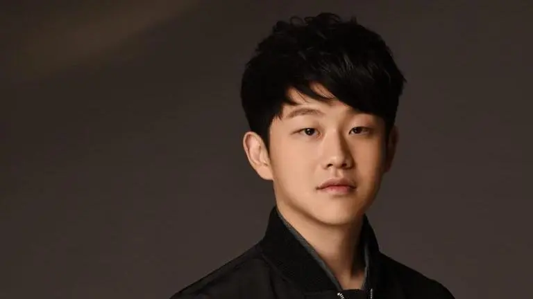 Singer Choi Sung-bong, 33, found dead at his home; suicide suspected singer Choi Sung Bong